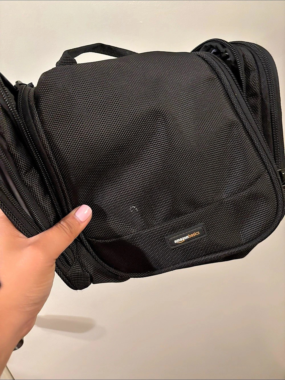 amazonbasics Black Toiletry Travel Bag